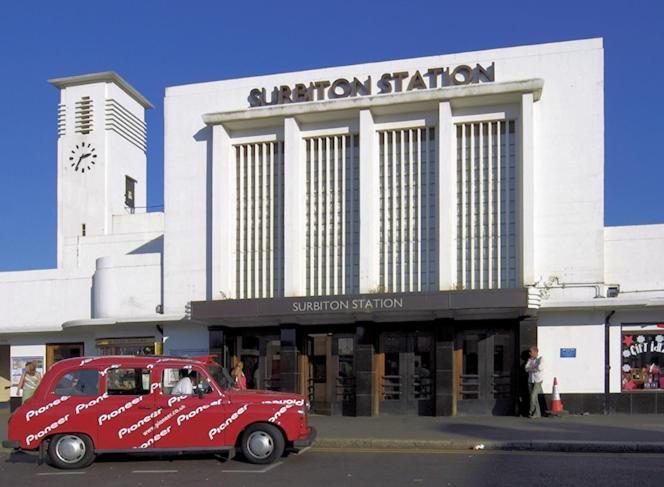 Surbiton Home With Free Parkings, Surbiton, Kingston Upon Thames, Surrey, Greater London Uk Zewnętrze zdjęcie